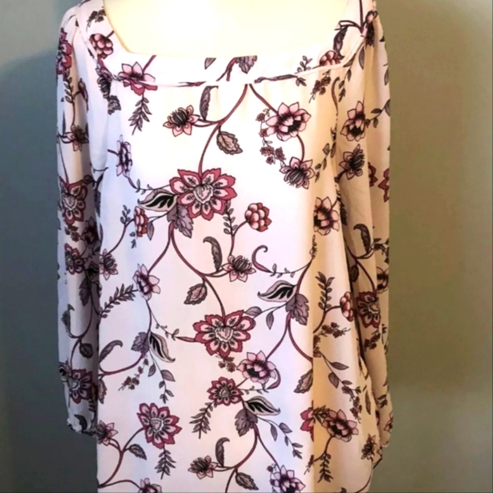Ann Taylor Loft Plum Floral Blouse Size M